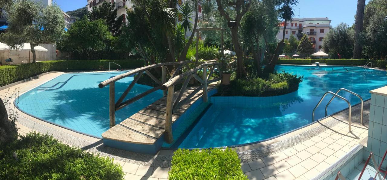Sorrento Home E Flat Park And Pool Exterior photo